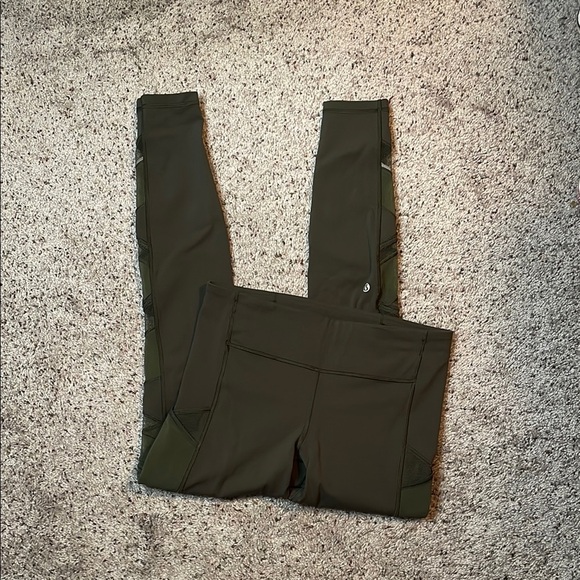 Lululemon Speed Up Camo‎ Green Mesh Legging Size 8 - Picture 1 of 8